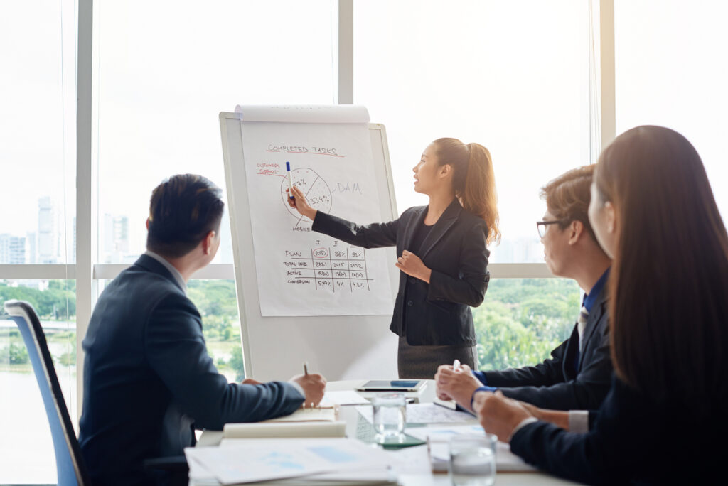 Muốn có mức lương mới cao hơn thì cứ “nhảy” việc?
