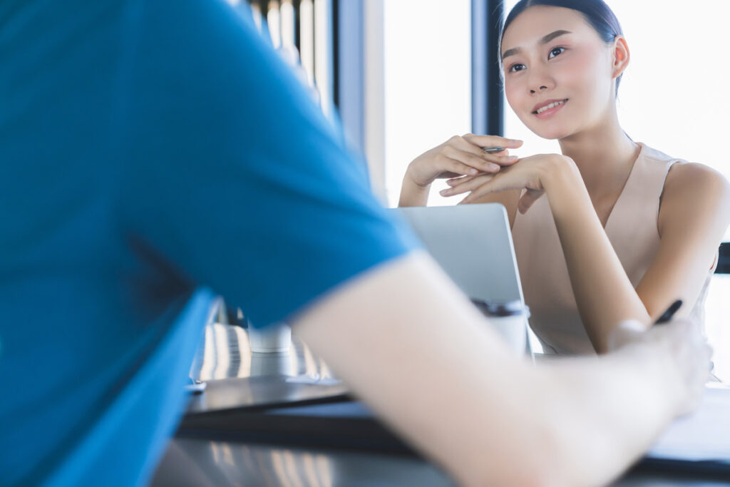 Phản hồi cho ứng viên rớt phỏng vấn, làm sao cho đúng?