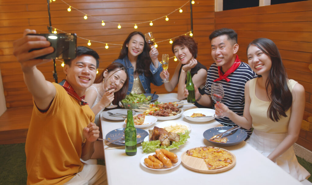 tất niên là gì